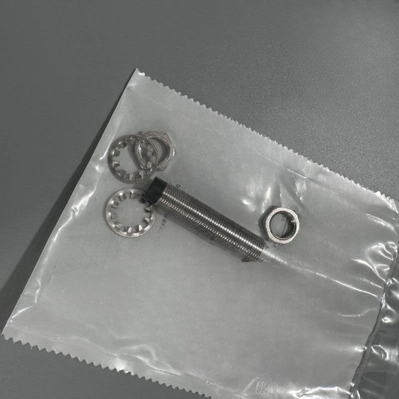 Proximity Switch For Allen-Bradley 872C-DH4NP12-D4 PNP 10-30VDC 200mA SN: 4mm
