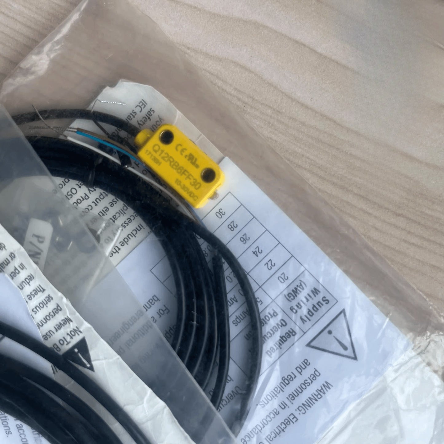 Q12RB6FF30 Photoelectric sensor switches for Banner
