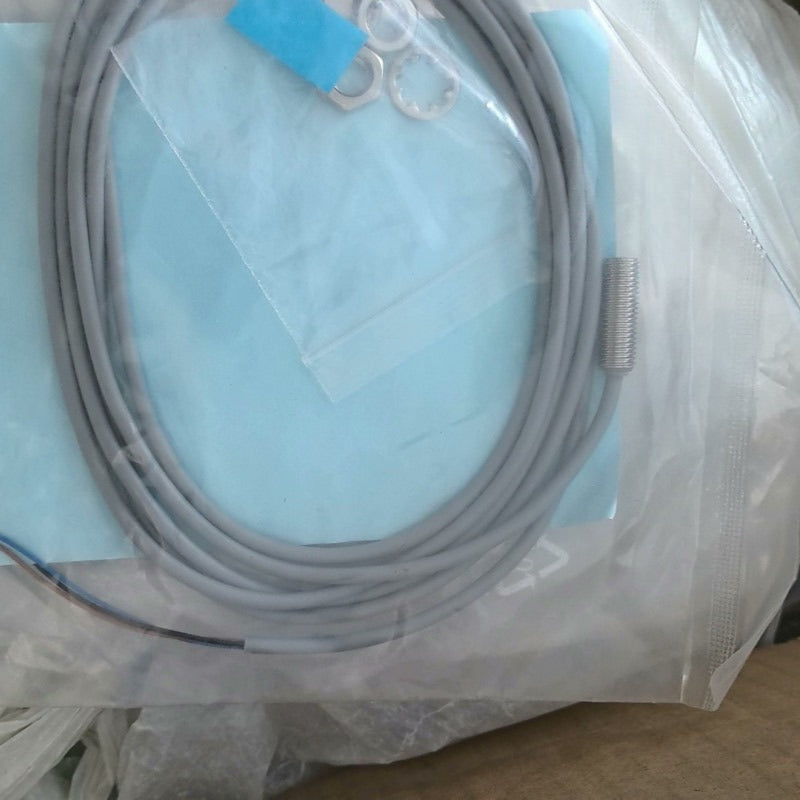 DW-AD-621-M8-121 sensors proximity switches for Contrinex