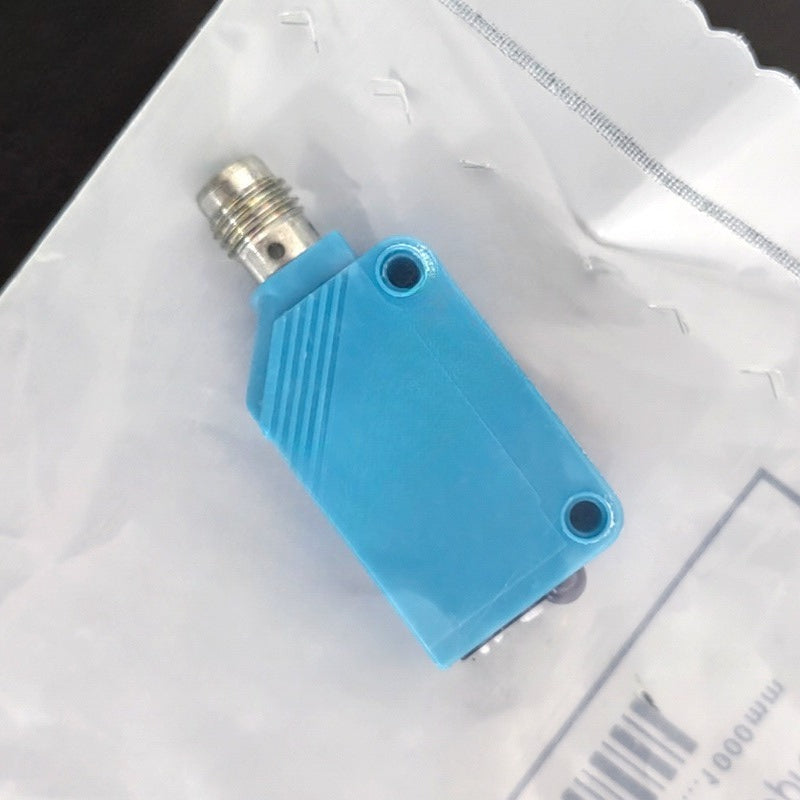 New 200mA 10-30VDC1-1000mm High-Performance Distance Sensor For Wenglor P1KY001