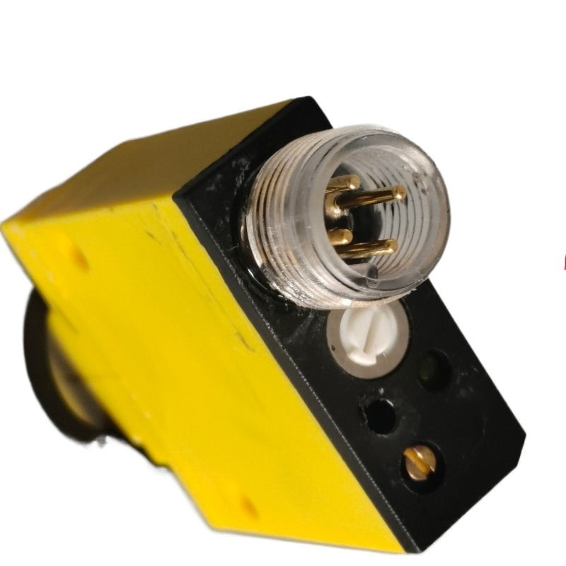 SM312WQD 10-30VDC 1500mm Photoelectric Sensor 4PIN  For Banner