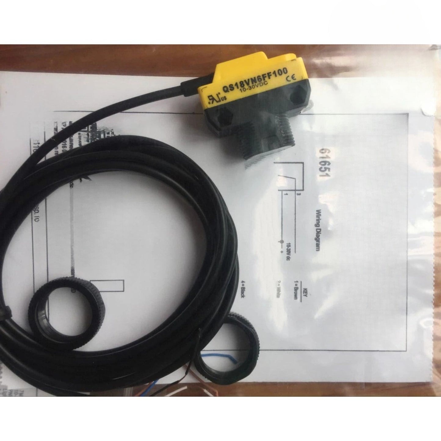QS18VN6FF100 Photoelectric sensor switches for Banner