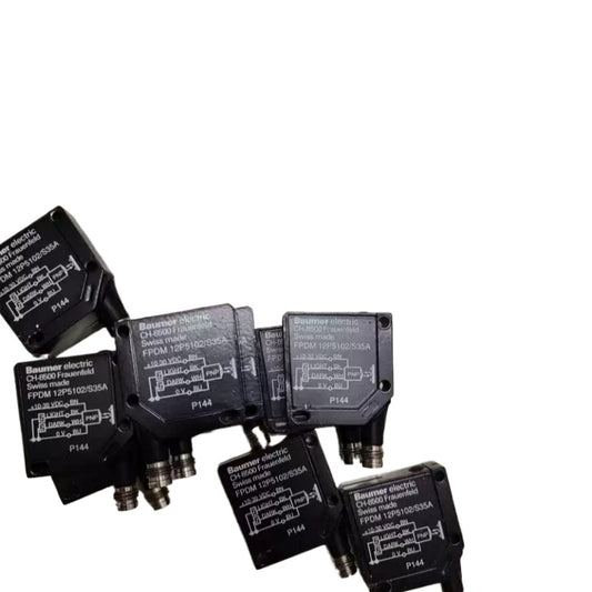 1PCS 4FPDM 12P5102/S35A  sensors and proximity switches For Baumer
