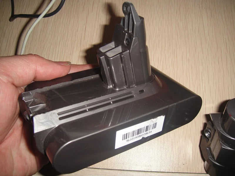 lithium battery For Dyson vacuum cleaner DC58 DC59 DC61 DC62 DC72 DC74 V6 nickel manganese chromium lithium battery